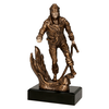 Statuetka strażak w płomieniach 26 cm - prezent dla strażaka
