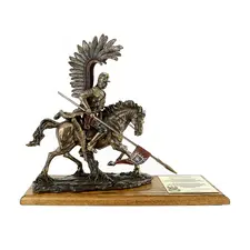 Statuetka HUSARZA - ekskluzywny prezent dla żołnierza i pasjonata historii wojskowej