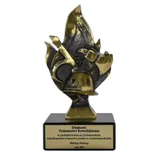 Statuetka mosiężna dla strażaka - hełm, toporek, bosak