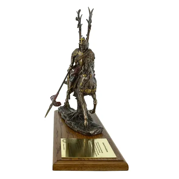 Statuetka HUSARZA - ekskluzywny prezent dla żołnierza i pasjonata historii wojskowej