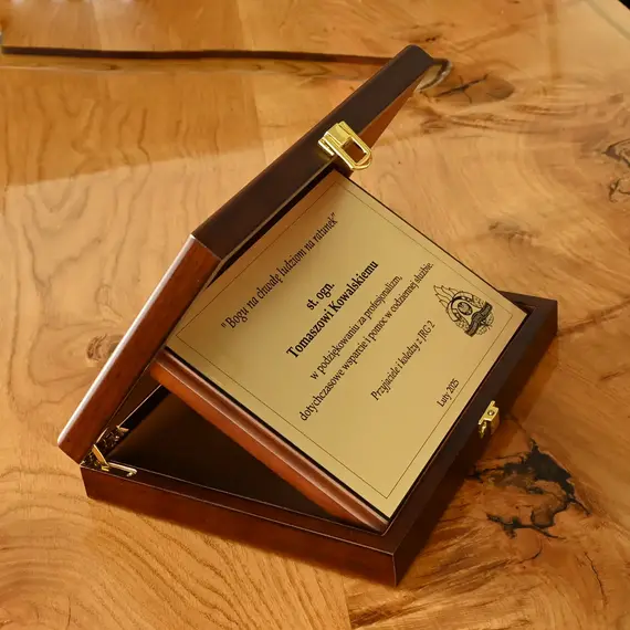 Dyplom drewniany 22,5 x 30 cm w etui - na prezent dla strażaka