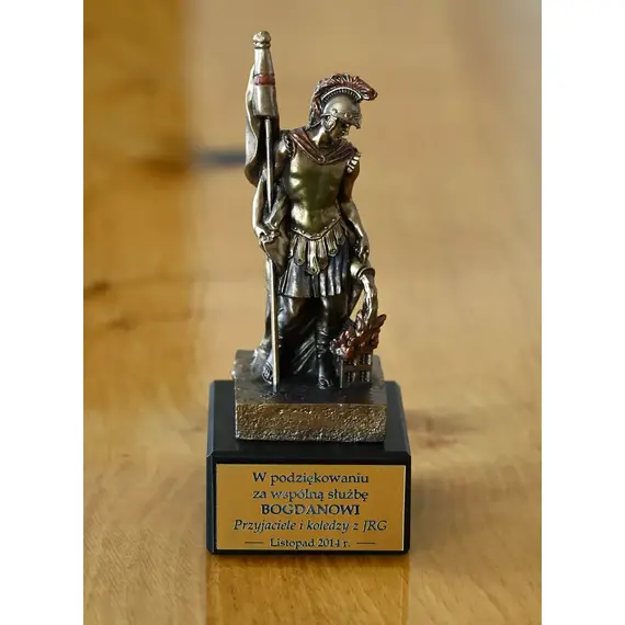 Statuetka św. Floriana 14 cm - prezent dla strażaka z personalizacją